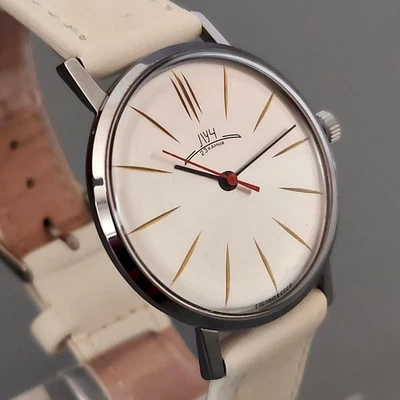 Vintage Men's Wristwatch Luch Soviet Men's Watch 23 Jewels Silver Dial Serviced - Image 1 of 4