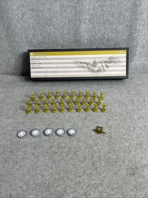 Axis & Allies 1940 Segunda Edición China - 36 Piezas de Repuesto y Caja Foto 1 de 4