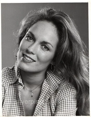 Orig 1979 CATHERINE BACH as Daisy Duke.. Debut Portrait “THE DUKES OF HAZZARD" - Image 1 of 3
