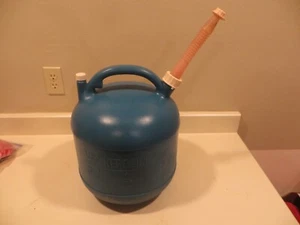 VINTAGE EAGLE 5 GALLON PLASTIC Kerosene CAN KP5 VENTED Screened - Picture 1 of 7