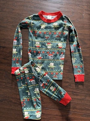 Hanna Andersson Star Wars Mandolorian Grogu Kids Size 6-7 Holiday pajamas. EUC - Image 1 of 4