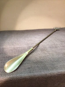 Antico tiragraffi e corno di scarpe artigianale in metallo ottone massiccio bel regalo - Foto 1 di 4