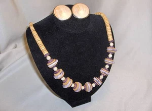 Vintage Costume Jewelry Apricot Bead Necklace Earrings - Picture 1 of 1