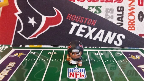 NFL Teenymates 2016 Series 5 Houston Texans Lineman (LM/3-pt. stance) figure Cover