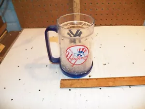 DUCKHOUSE New York Yankees Gelee Gefrierbecher - Bild 1 von 5