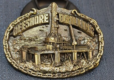 Hebilla: Hebilla de cinturón conmemorativa de perforación en alta mar, serializada. Diseño 3D, 1982 Foto 1 de 2