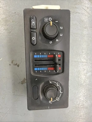 Controles de temperatura montados en el tablero para camioneta Chevy Silverado Tahpe 2500 2003-2007 Foto 1 de 4