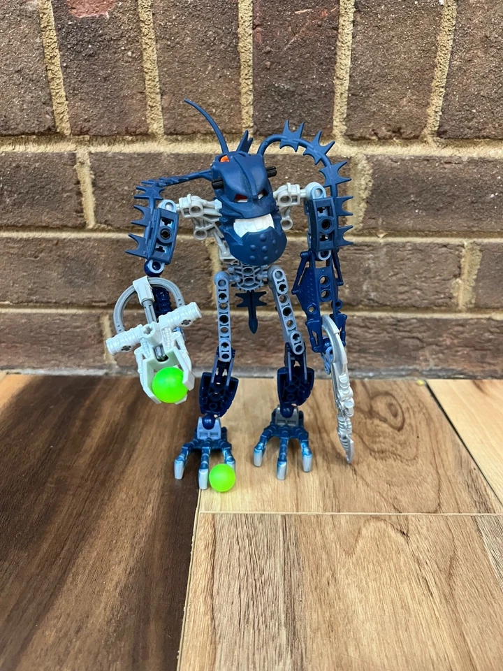 LEGO BIONICLE: Vezok (8902) con 2 esferas Foto 1 de 1