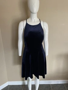 Vestido Speechless Azul Terciopelo Sensación Sin Mangas Ajuste y Acampanado Talla 15 Juniors - Imagen 1 de 8