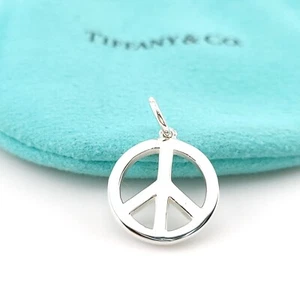 Ciondolo Tiffany & Co. in argento sterling segno di pace con sacchetto - Foto 1 di 8
