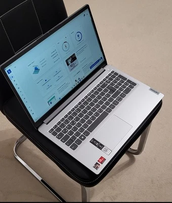 LENOVO IdeaPad 1 15ALC7 RYZEN5-5500U / 15.6Zoll / 8GB / 512GB /Rest Garantie - Bild 1 von 4