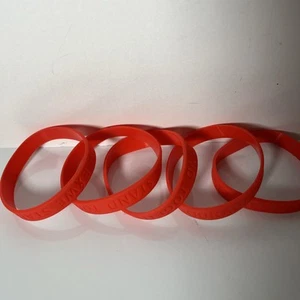 Confezione 5 Braccialetto Rosso Speranza Coraggio Insieme Standiamo Consapevolezza - Foto 1 di 4