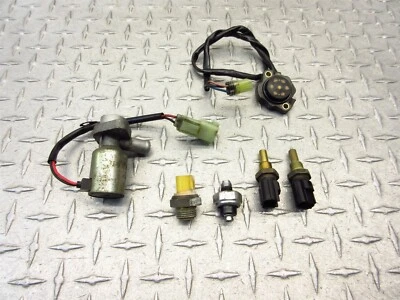 05-09 Suzuki SV650 SV650S 2006 OEM Sensor Lote Ventilador Temperatura de Aceite Neutro Probado Foto 1 de 4