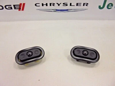 Interruptor de radio control de audio para volante derecho e izquierdo Chrysler Dodge Jeep Mopar Foto 1 de 4