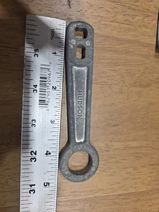 Hudson Metal Wrench Tool for Oxygen Cylinder - Picture 1 of 5