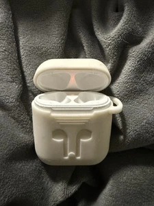 Original Apple AirPods 1st Gen Earphones EarPods CASE ONLY A1523 A1722 - Picture 1 of 5