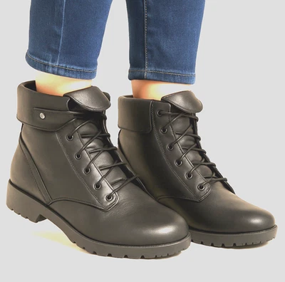 Botas con cordones Teva Delavina negras talla 7,5 cuero impermeables combate suela resistente Foto 1 de 4