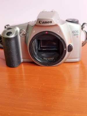 Canon EOS 3000n - Immagine 1 di 4