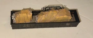HO CNJ Central New Jersey Gondola Car Weathered W Tarp Load No Trucks 88237 - Picture 1 of 3