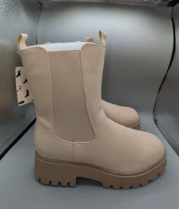 Mysoft Women's Chelsea Boots Mid Calf Lug Sole Platform Heel Slip On SZ 7.5 - Picture 1 of 6