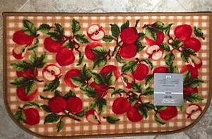 Kitchen Rug Red Apples 18“ X 30“  100% Nylon Non-Skid Rubber Back Vivid Colors - Picture 1 of 12