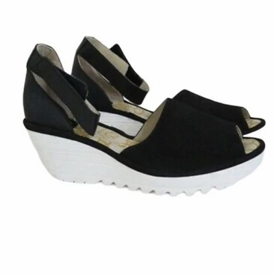 Sandalias de cuero FLY London - Yake negras con suela blanca talla Euro 40 Foto 1 de 4