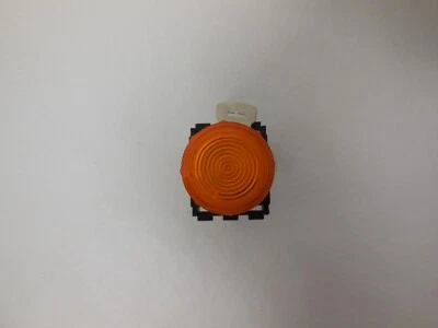 CUTLER MARTILLO LUZ INDICADORA ÁMBAR CON BLOQUE DE CONTACTO E22D SER A2 - NUEVO Foto 1 de 3