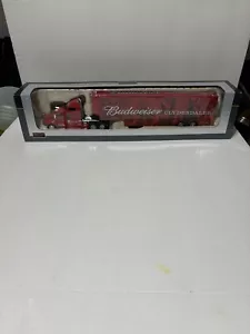 SpecCast Budweiser Clydesdales Tractor Trailer Semi 37040 Anheuser-Busch 1/64 - Picture 1 of 4
