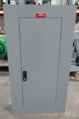 💥GE GENERAL ELECTRIC 225 AMP MAIN LUG PANELBOARD 480Y/277 VAC 3Ø 18 CIRCUIT - Image 1 of 4