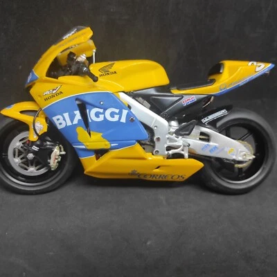 Moto Honda RC211V #3 jaune Biaggi  2004 Altaya 1/12 GP motos collection - Photo 1/4