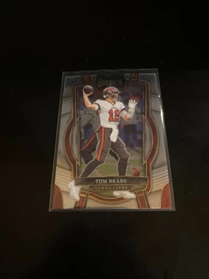 Tom Brady 2022 Select Club Level Buccaneers 207 - Image 1 of 2