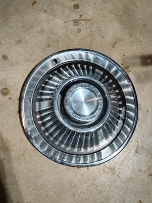 Pontiac Catalina Bonneville 1964 tapacubos de 14" Foto 1 de 4