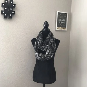 Women’s Animal Print Fashion Scarf Color Gray & Black One Size - Picture 1 of 7