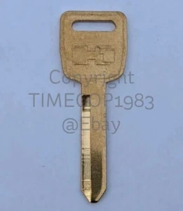 Llave Hummer H1 en blanco DORADA  - Imagen 1 de 1