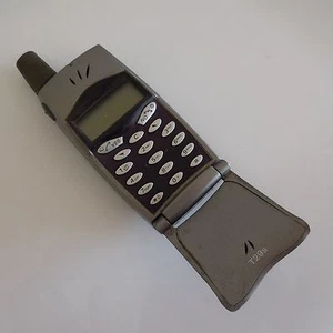 Téléphone mobile clapet ERICSSON T29S avec chargeur vintage design XX Suède N720 - Photo 1/12