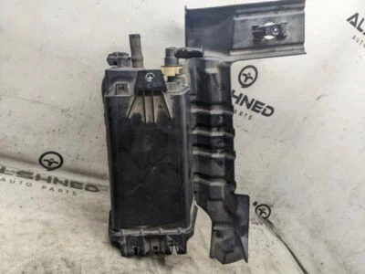 Vasilha de emissão evaporadora de vapor de combustível 2011-2019 Ford Explorer AG1Z9D653-D fabricante de equipamento original - Imagem 1 de 4