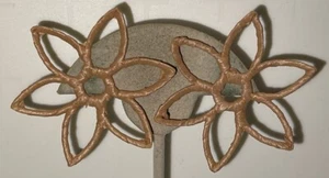 Anthropologie offene hellbraune Blume Raffia Ohrringe YA-19 - Bild 1 von 8