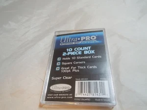 CAJA DE 10 UNIDADES DE 2 PIEZAS PRODUCIDA POR ULTRA PRO - Imagen 1 de 1