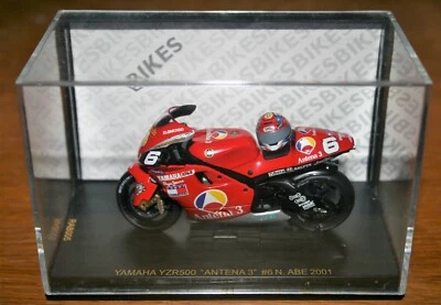 NORICK ABE 2001 YAMAHA ANTENNA 3 YZR500 WITH HELMET  1:24 IXO Motorbike - Rare - Image 1 of 2
