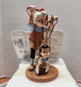 2019 Disney Pinocchio & Geppetto Ornament Marionette New in Box - Picture 1 of 11