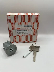 Ignition Switch Cylinder With Key Genuine for ISUZU NLR 1995-2007 8982013420 - Picture 1 of 2