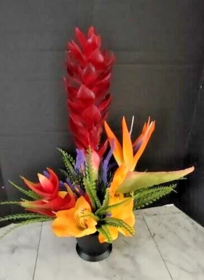 Centro de mesa tropical.  Arreglos florales de flores de seda   Foto 1 de 4