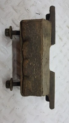 Transmission Support Spacer 15750514 6.0L Fits 99-07 SIERRA 2500 PICKUP - Image 1 of 4