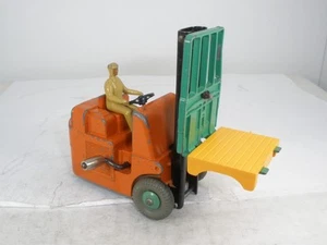 England Dinky Meccano #14c Coventry Climax Fork Lift 1949-1953 with #793 pallet - Picture 1 of 11