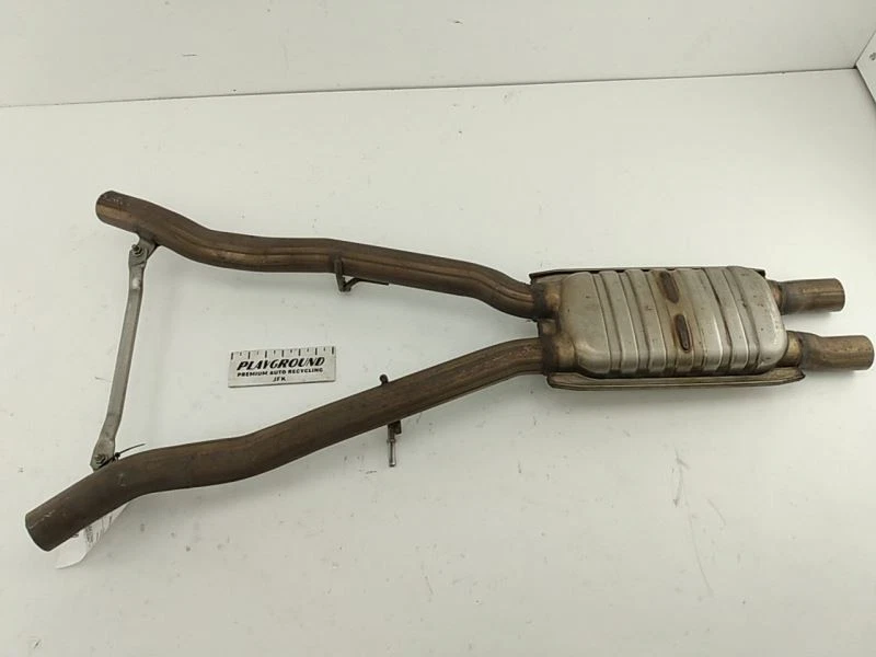 BMW 650i E63 E64 Rear Exhaust Center Resonator Section  2006 2007 2008 2009 2010 - Image 1 of 4