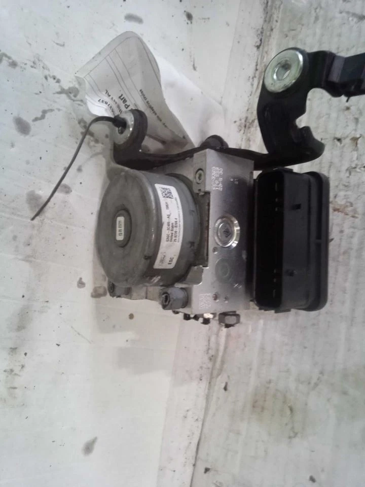 Anti-Lock Brake Part Assembly Fits 17-18 LINCOLN CONTINENTAL 520470 - Изображение 1 из 4