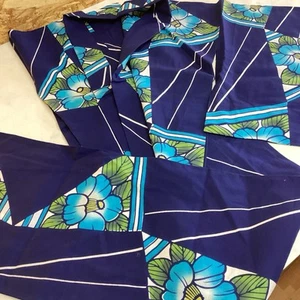 Japanische traditionelle Yukata für Frauen blau lebendige Farbe schöne Blumen - Bild 1 von 8