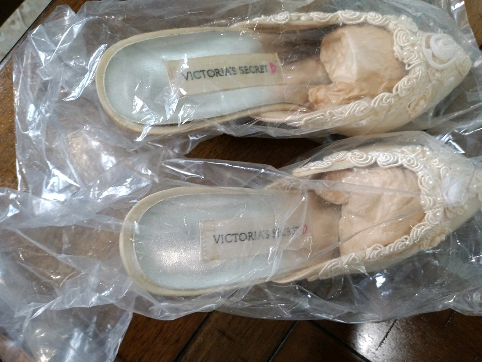 Vintage Victoria Secret Satin Slippers S - Image 1 of 2