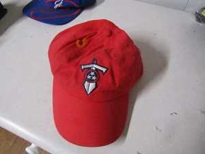 BASEBALL STYLE CAP HAT TENNESSEE TITANS OLDER BUT NEVER WORN - Picture 1 of 2