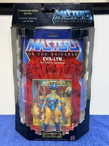 Evil-Lyn Masters of the Universe Commemorative Series 2000 - Gelber Kunststoff - Bild 1 von 20